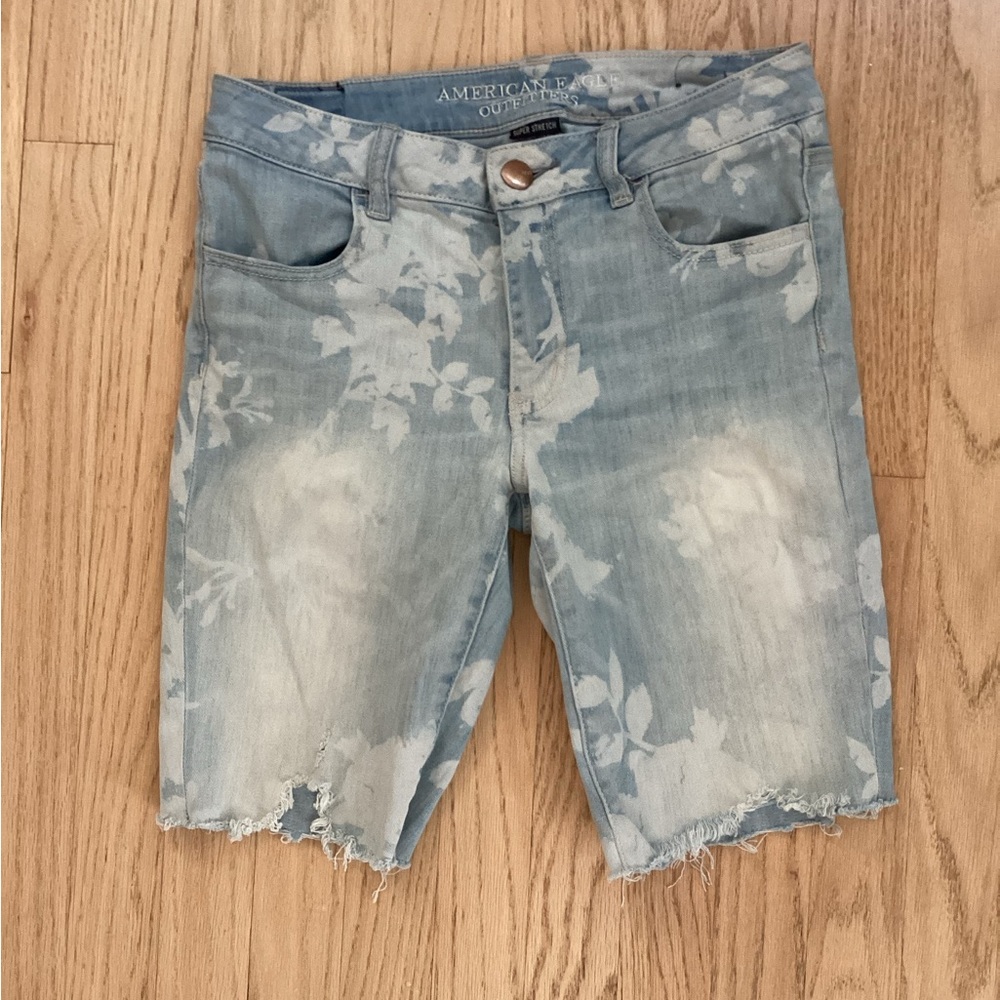 American Eagle Outfitters Low Rise Floral Cut off Shorts size 8